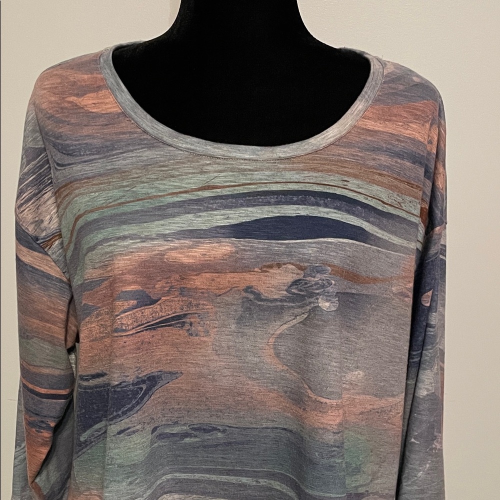 CJ Banks Women's Multicolor Abstract Top - Picture 2 of 8